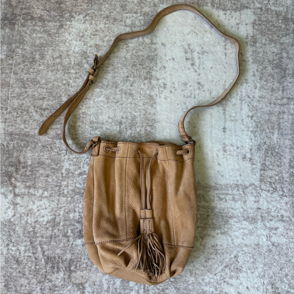 Lucky Brand Tan Leather Tassel Drawstring Crossbody Bag